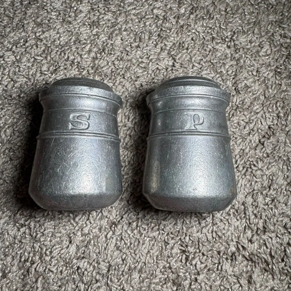 Vintage 1973 Duracast Pewter Salt and Pepper Shakers Set DC6300 DC6301 Retro
